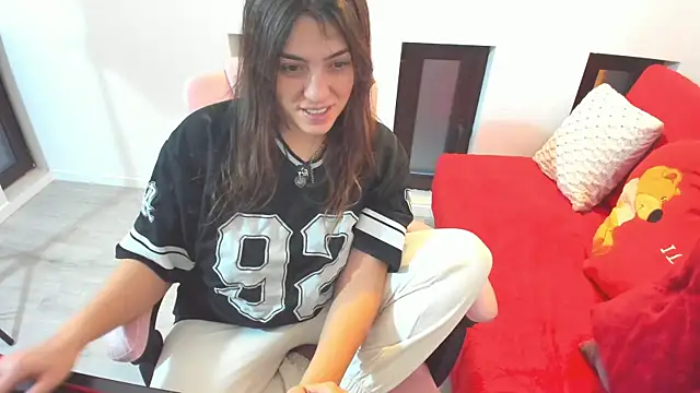 Snapshot of Dyana_Kaylinn chatting on December 2025 05:36:02 AM Dyana Kaylinn online show from December 2025 05:36:02 AM