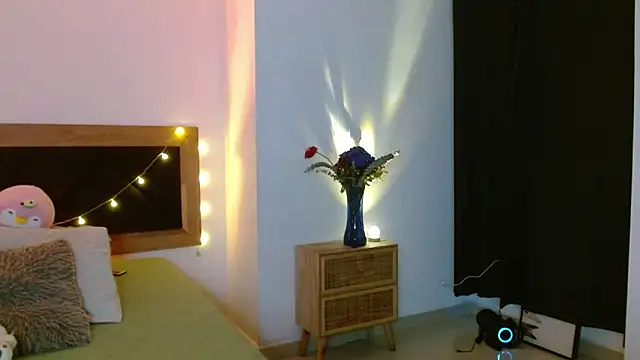 Susi bell online show from December 2025 08:27:02 PM