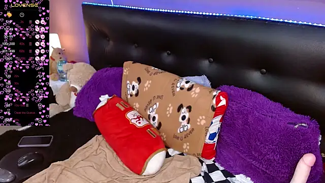 Snapshot of Nadia_84 chatting on February 2025 03:32:02 PM Nadia 84 online show from February 2025 03:32:02 PM