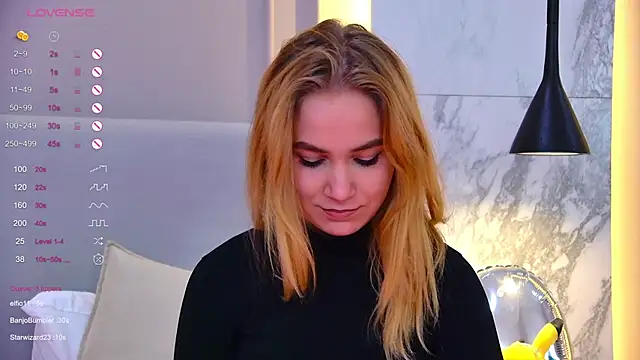 Snapshot of EllenaGreen chatting on December 2024 08:44:01 PM EllenaGreen online show from December 2024 08:44:01 PM