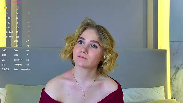 Snapshot of EllenaGreen chatting on January 2025 08:53:02 PM EllenaGreen online show from January 2025 08:53:02 PM