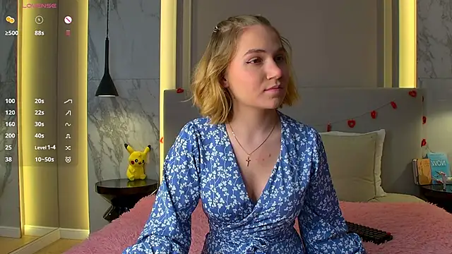 Snapshot of EllenaGreen chatting on March 2025 06:00:02 PM EllenaGreen online show from March 2025 06:00:02 PM