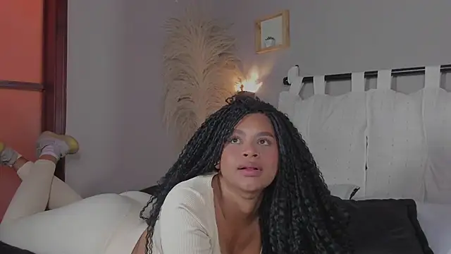 nayah   online show from January 2025 10:54:02 PM