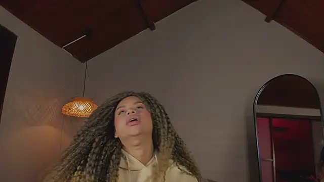 nayah   online show from March 2025 07:58:02 PM