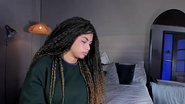 nayah   online show from March 2026 08:15:01 PM