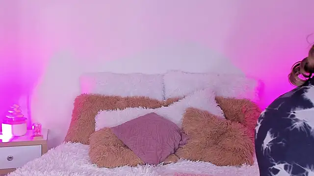 rosemonrooe online show from September 2025 02:19:01 PM