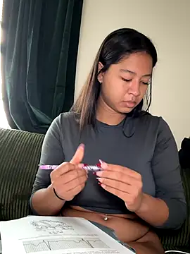 VanessaBling online show from December 2025 04:23:02 PM