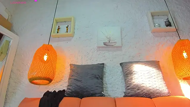 emiily s online show from September 2025 12:06:01 PM