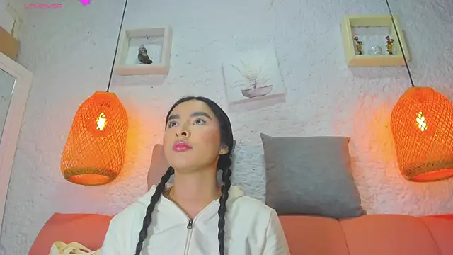 emiily s online show from October 2025 12:05:02 PM