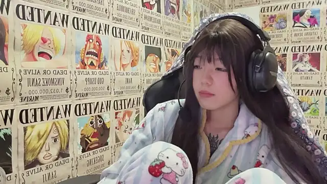 Snapshot of SNAKEgirlQAQ chatting on September 2025 06:22:02 PM SNAKEgirlQAQ online show from September 2025 06:22:02 PM