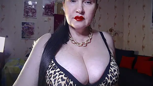 Renezlice online show from March 2025 06:32:01 PM