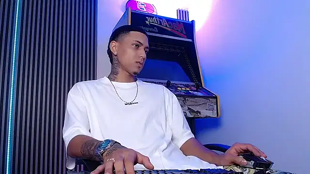 Liam lee online show from March 2025 01:49:01 PM