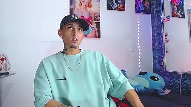 Liam lee online show from November 2025 10:32:02 PM