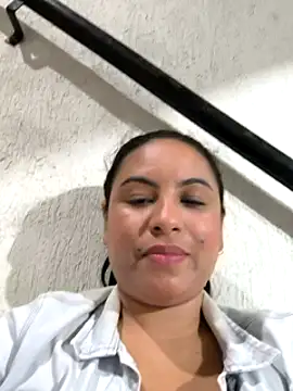 Francesca ferrari online show from March 2025 05:38:01 AM