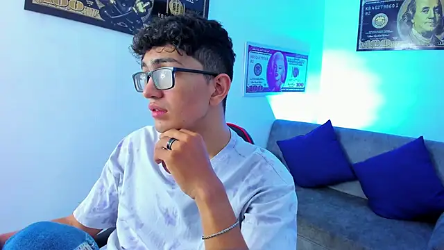 TylerWhite  online show from January 2025 02:55:01 AM