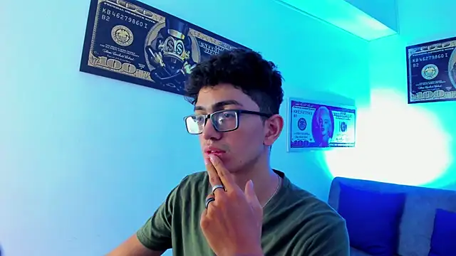 TylerWhite  online show from January 2025 09:39:01 AM