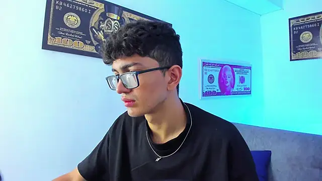 TylerWhite  online show from January 2025 03:01:02 AM