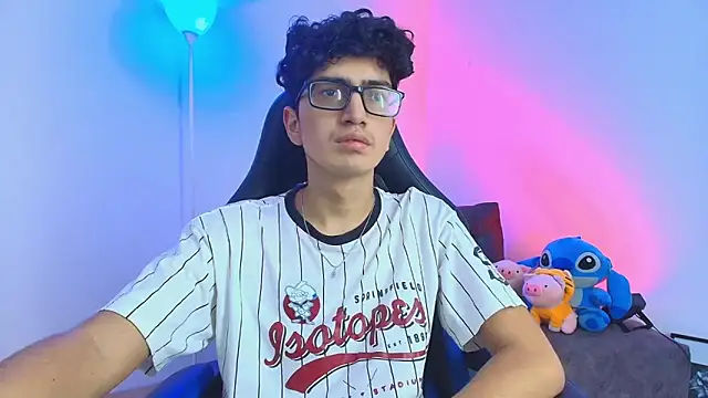 Snapshot of TylerWhite_ chatting on January 2026 08:45:02 PM TylerWhite online show from January 2026 08:45:02 PM