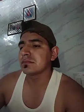 Snapshot of latino17 chatting on March 2026 02:38:02 AM latino17 online show from March 2026 02:38:02 AM