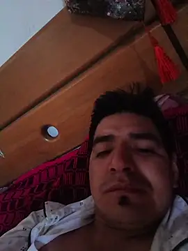 Snapshot of latino17 chatting on March 2026 12:52:02 PM latino17 online show from March 2026 12:52:02 PM
