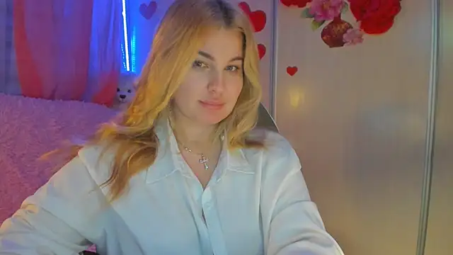 CoraSwon online show from March 2025 12:20:01 AM