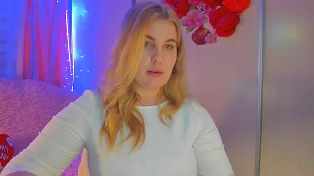 CoraSwon online show from March 2025 08:22:01 PM