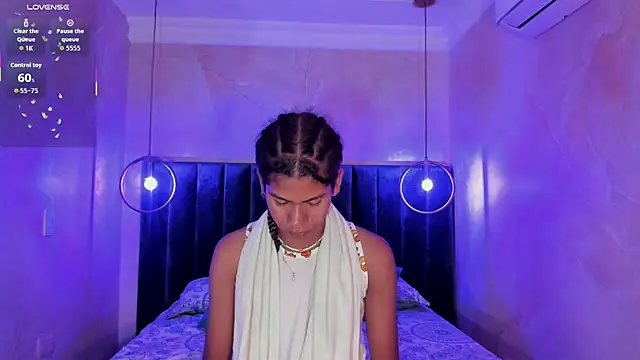 Maxim-Walker online show from October 2025 02:47:02 AM