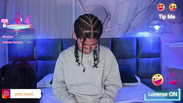 Maxim-Walker online show from December 2025 03:26:02 AM