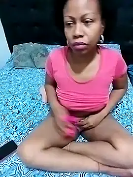 littlebrunett online show from December 2024 02:06:01 PM