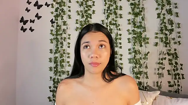 Emiily Parkerr online show from February 2026 02:59:02 AM