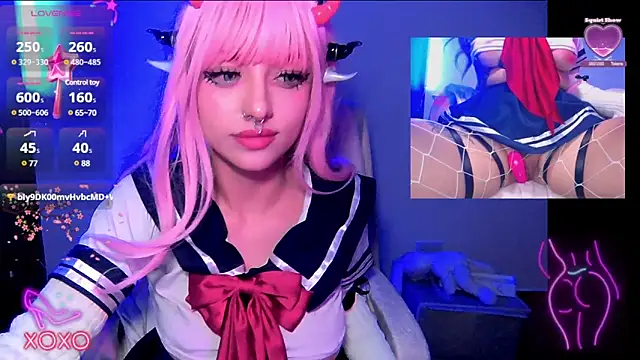 Snapshot of HollyDominic chatting on February 2025 12:47:01 PM HollyDominic online show from February 2025 12:47:01 PM