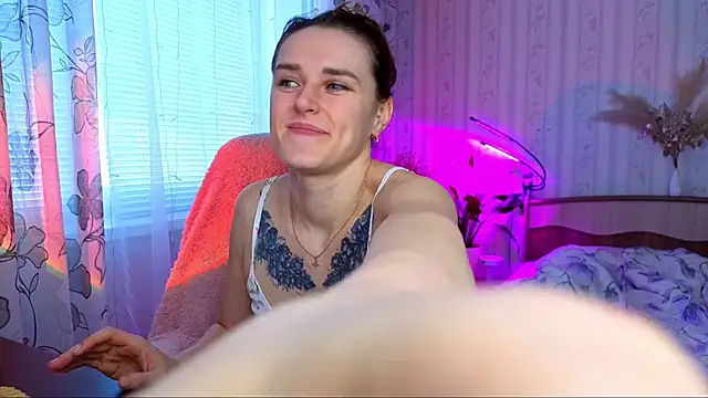 Bella  Swoon online show from February 2026 04:05:02 AM