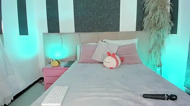 Snapshot of Alaia_Manson chatting on November 2025 07:38:01 PM Alaia Manson online show from November 2025 07:38:01 PM