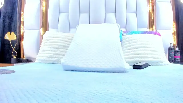 Snapshot of RileySweett chatting on November 2025 11:32:01 AM RileySweett online show from November 2025 11:32:01 AM