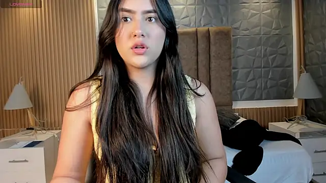 paulina sweett  online show from November 2025 11:38:02 AM