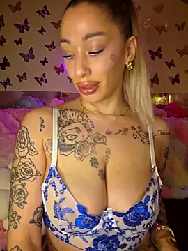 Snapshot of Chachou000 chatting on April 2026 07:05:02 PM Chachou000 online show from April 2026 07:05:02 PM