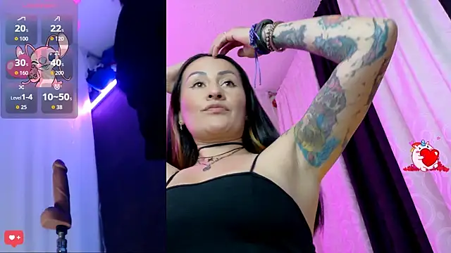 Snapshot of LuisaFernanda170823 chatting on September 2025 09:04:02 PM LuisaFernanda170823 online show from September 2025 09:04:02 PM