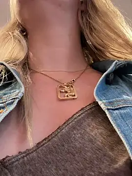 Snapshot of lexi_luv chatting on March 2025 11:05:02 PM lexi luv online show from March 2025 11:05:02 PM