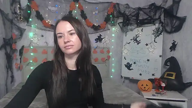 Snapshot of KaraCriegs chatting on October 2025 06:31:01 PM KaraCriegs online show from October 2025 06:31:01 PM