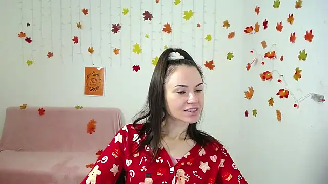 Snapshot of KaraCriegs chatting on November 2025 06:39:01 PM KaraCriegs online show from November 2025 06:39:01 PM