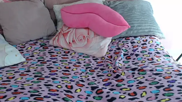 zaleya mateus online show from April 2026 09:39:33 PM