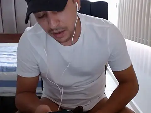 Snapshot of Bamban1419_ chatting on April 2026 08:21:01 PM Bamban1419 online show from April 2026 08:21:01 PM