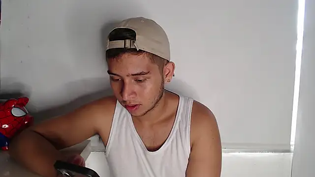 Snapshot of harold_18_ chatting on December 2025 05:40:02 PM harold 18 online show from December 2025 05:40:02 PM