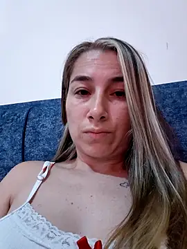 Snapshot of Iris_love18 chatting on February 2026 12:45:01 PM Iris love18 online show from February 2026 12:45:01 PM