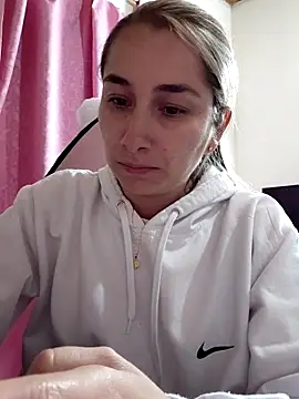 Snapshot of Iris_love18 chatting on March 2026 02:37:01 AM Iris love18 online show from March 2026 02:37:01 AM