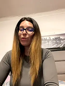 NadiraNoor online show from October 2025 10:30:01 PM