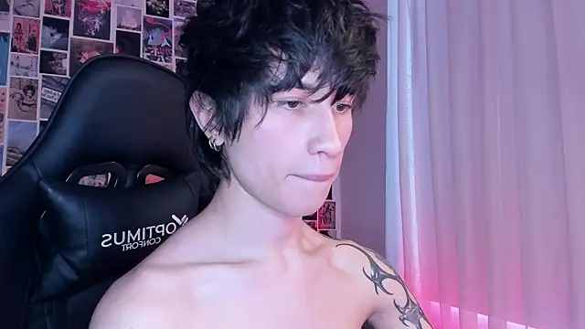 Snapshot of liamelf chatting on January 2025 01:36:02 PM liamelf online show from January 2025 01:36:02 PM