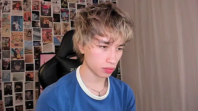 Snapshot of liamelf chatting on April 2026 05:34:01 AM liamelf online show from April 2026 05:34:01 AM