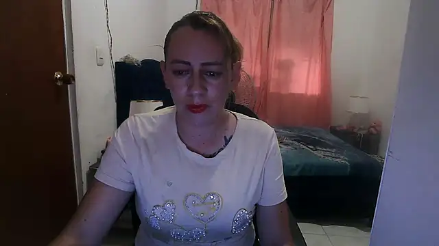 Snapshot of Chanel_87xxx chatting on April 2026 10:00:02 PM Chanel 87xxx online show from April 2026 10:00:02 PM