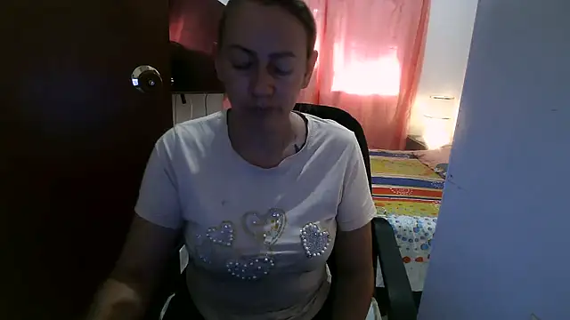 Snapshot of Chanel_87xxx chatting on April 2026 10:00:02 PM Chanel 87xxx online show from April 2026 10:00:02 PM